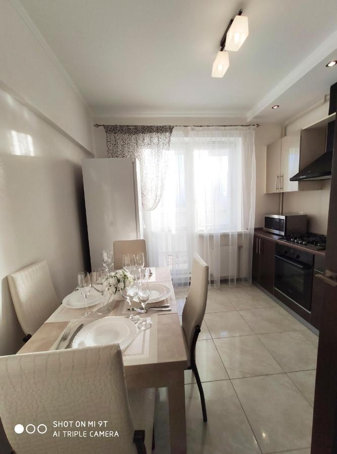Comfort Apartments - Bright Family Suite Hrodna Exterior foto